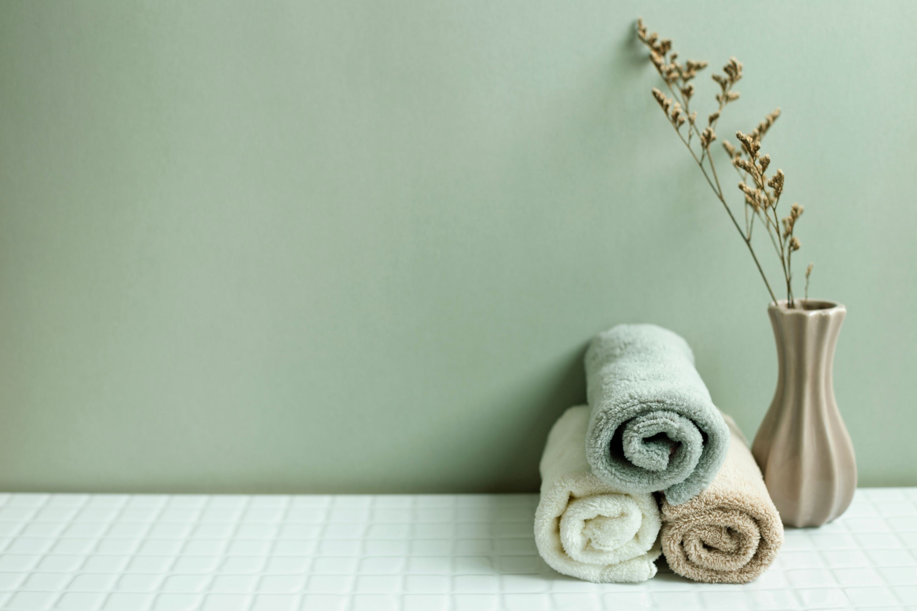 Laundry Green Shutterstock 2201041747